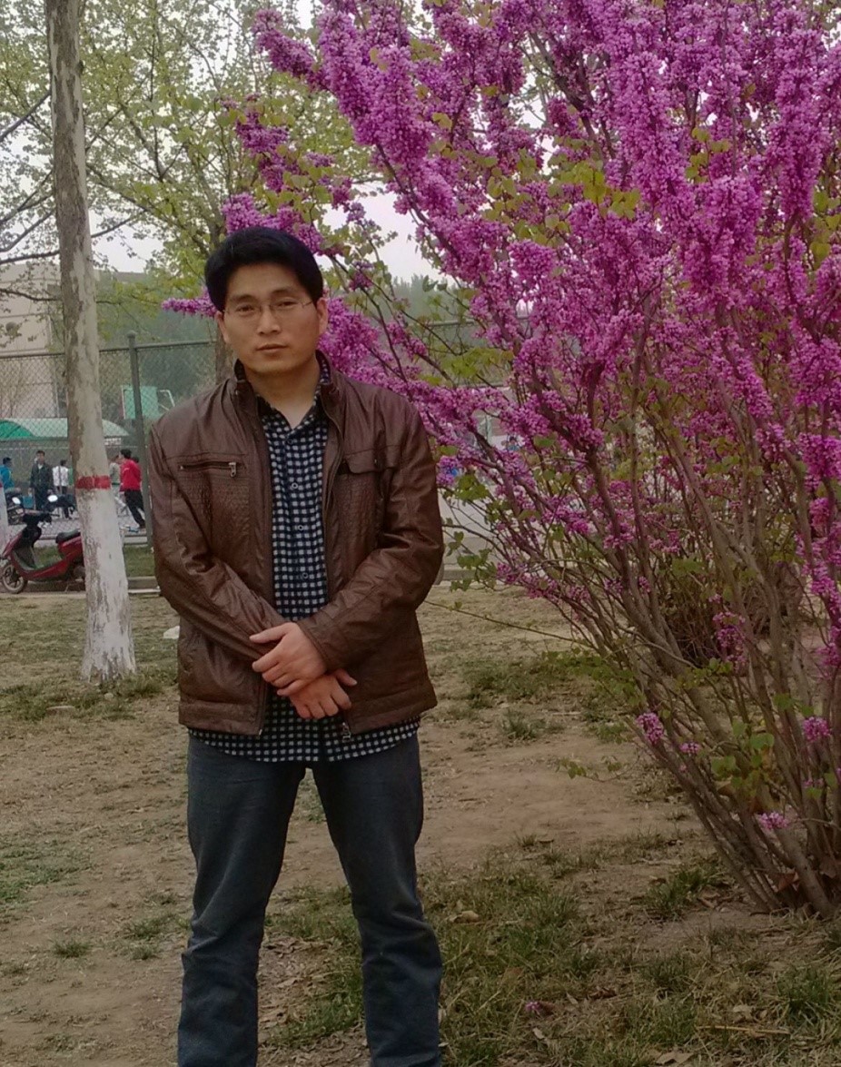 杨合超.jpg 杨合超.jpg