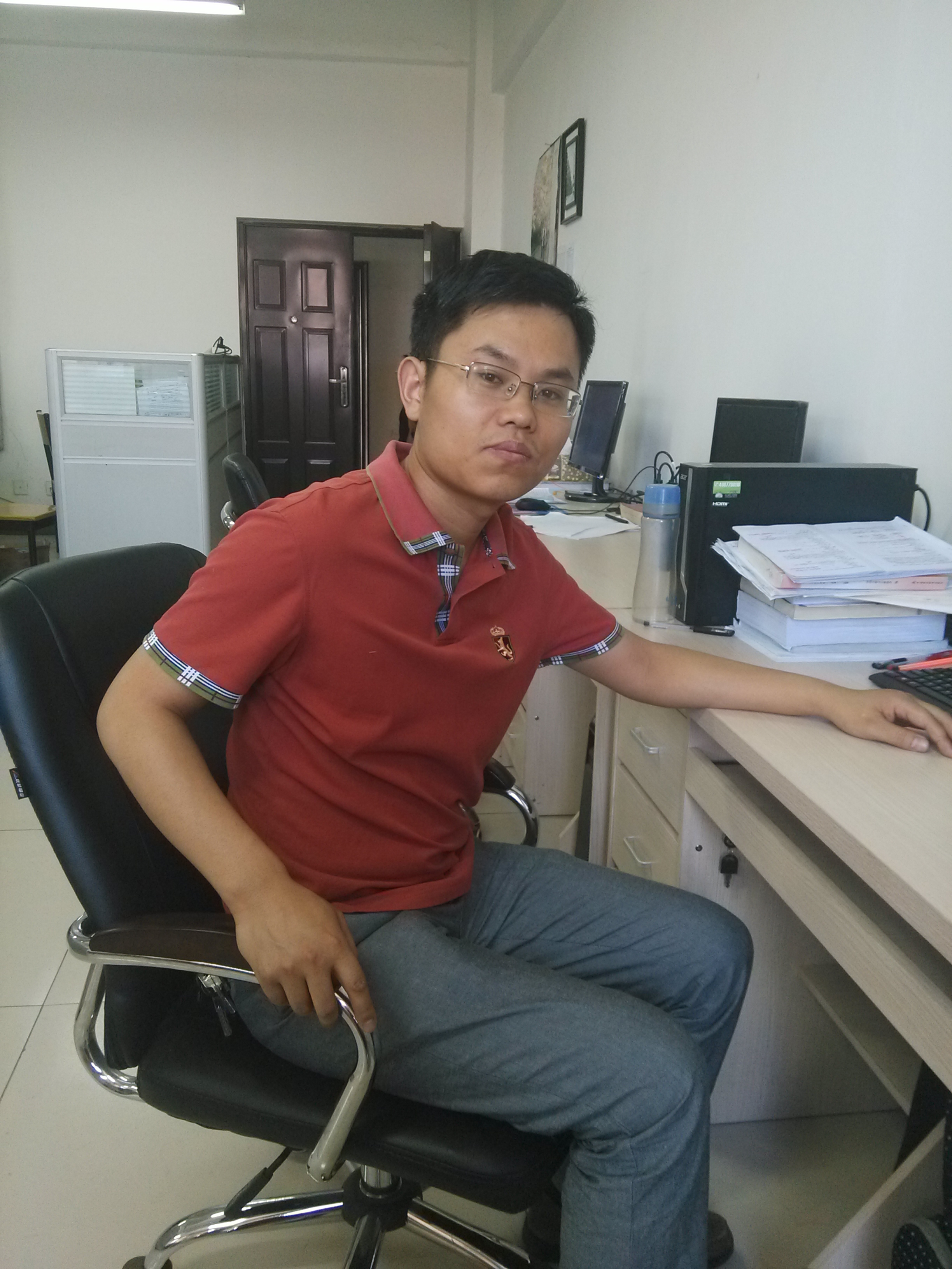 王志衡-科研之星.jpg 王志衡-科研之星.jpg