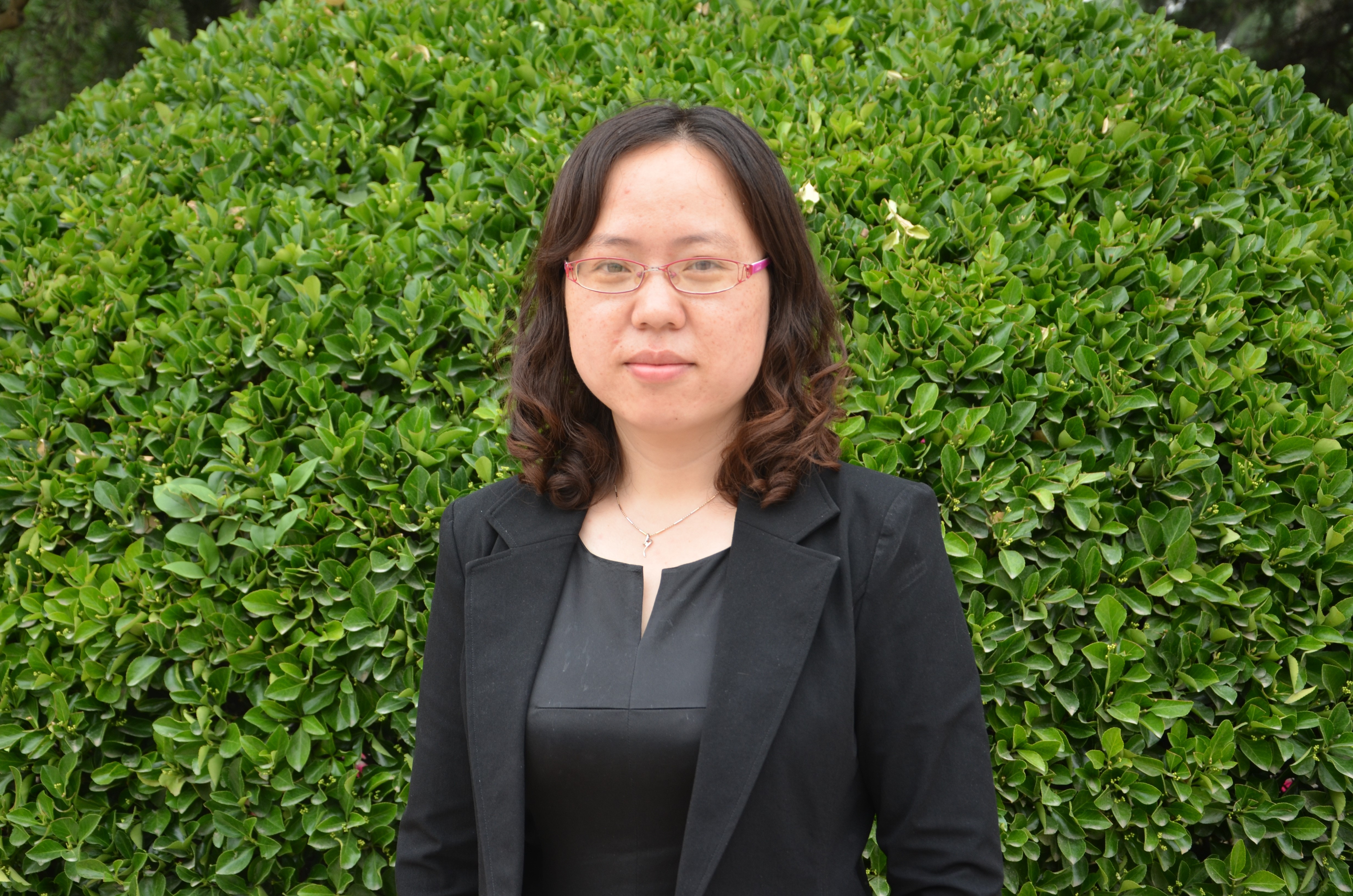 刘洁.jpg 刘洁.jpg